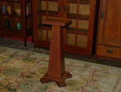  Oakcraft Furniture Co pedestal plant stand, splined joinery, signed.
